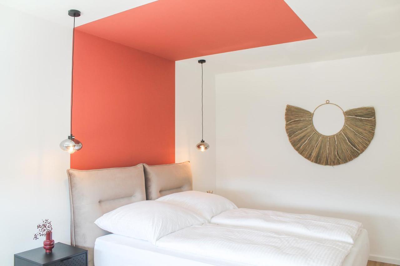 African-Style Apartment - Stadtnah, Parkplatz, E-Ladestation Fuer Auto & Fahrraeder, Gitterbox Fuer Fahrraeder, Fitnessstudio Coblenza Exterior foto